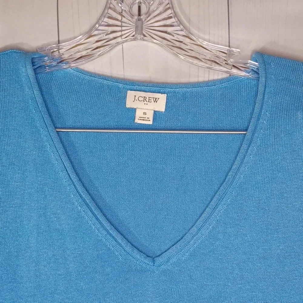 J.Crew factory v-neck sweater - Picture 2 of 9